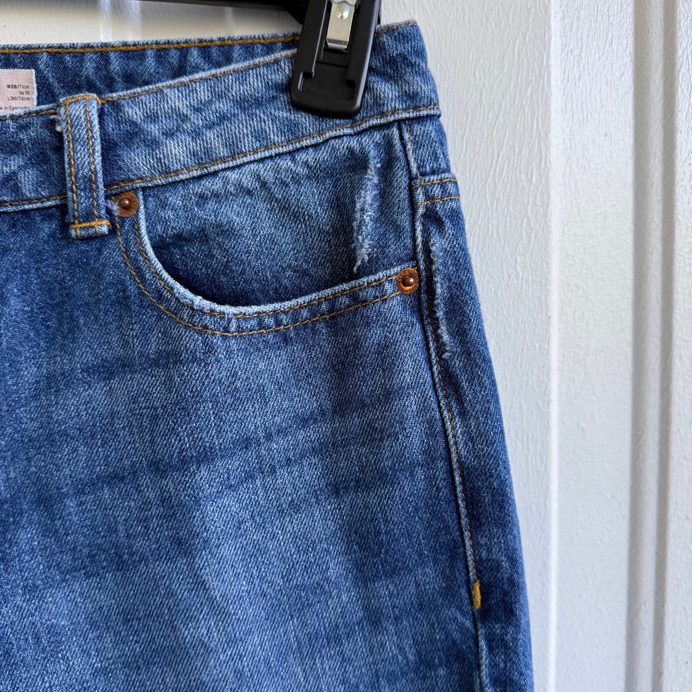 TOPSHOP Momโ Jeans | Size 26/30 | Classic High-Waist Fit - Picture 4 of 9